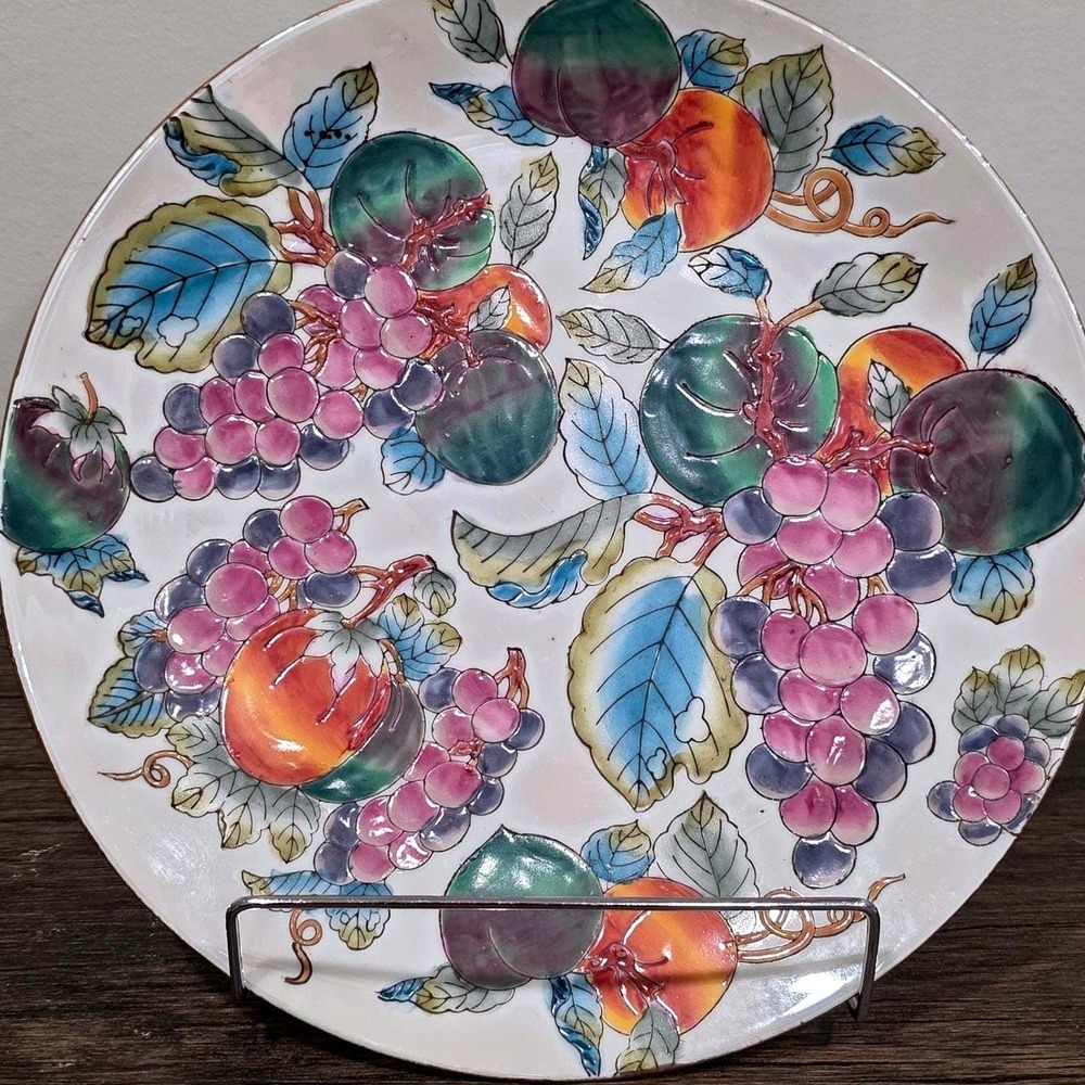 Chinese Chinoiserie Porcelain Hand Painted Plate 10" Fruit & Grapes Vintage 1970